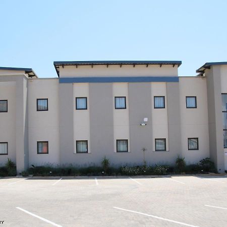 King'S Palace Hotel Rustenburg Exterior photo
